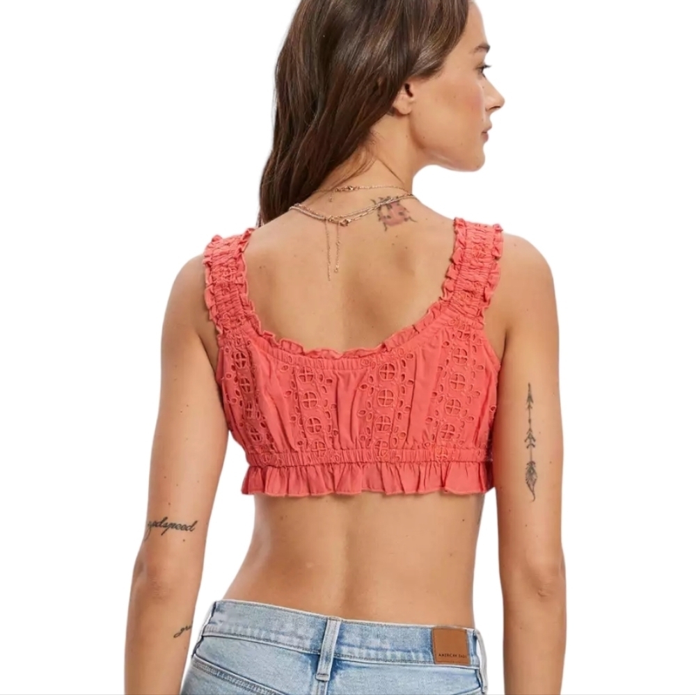 NEW! AE Extra cropped top medium - Picture 4 of 5